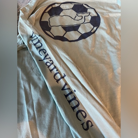 ⚽️🤍Vineyard Vines Men's Light Teal Long Sleeve Soccer Theme Tee size M. Like New - Picture 4 of 7